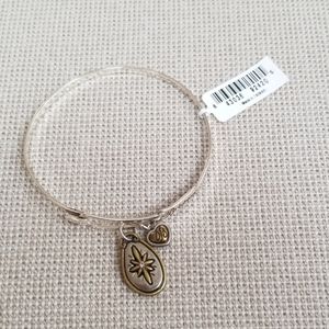Silver bangle braclet